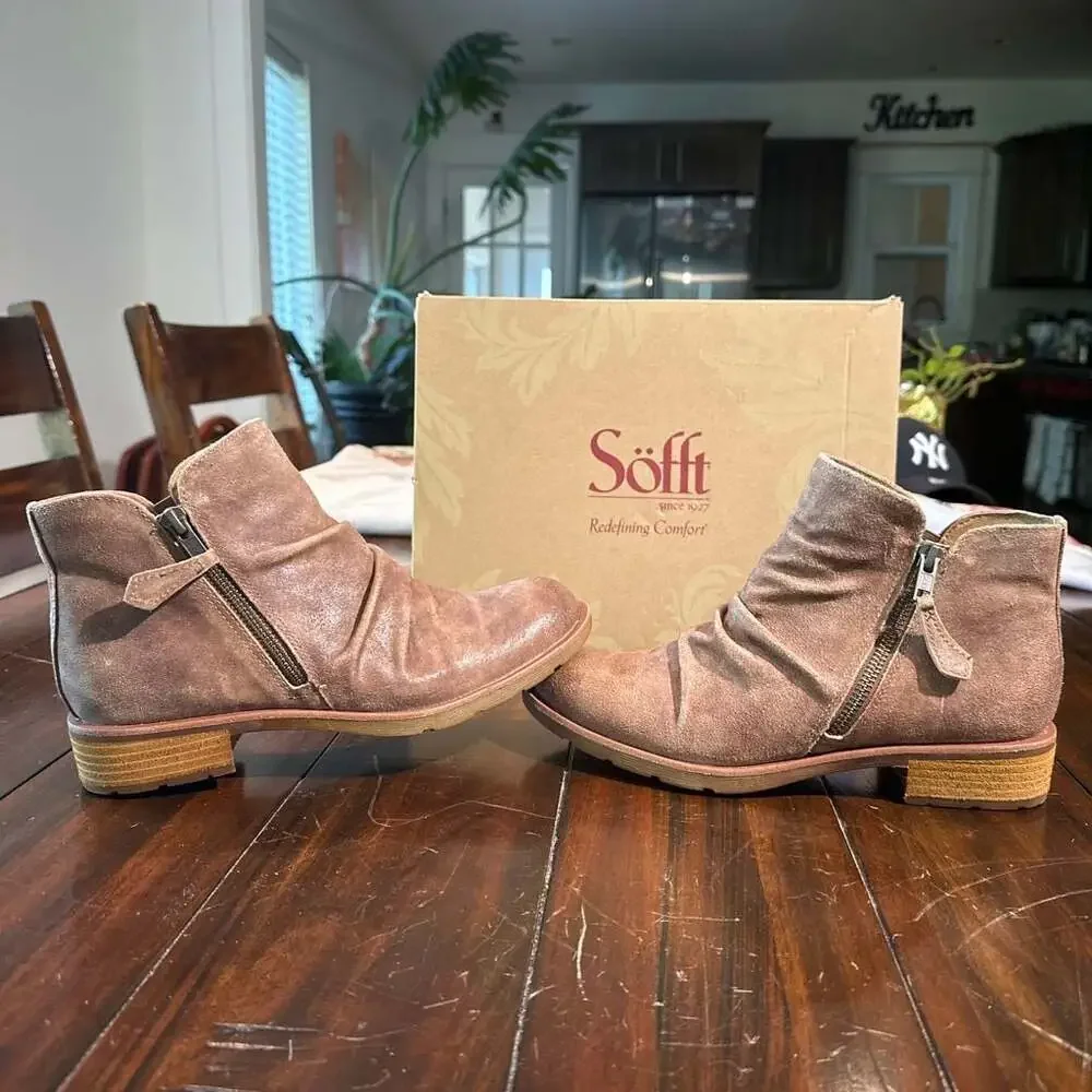 Söfft Beckie Ruched Waterproof Leather Ankle Booties